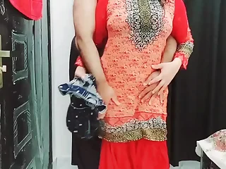 Busy Video : Pakistani  Real Sex Wide Hindi Audio