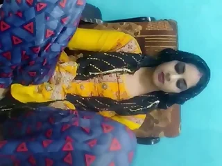 Sex with My cute newly married neighbour bhabhi, desi bhabhi sex video in hindi audio